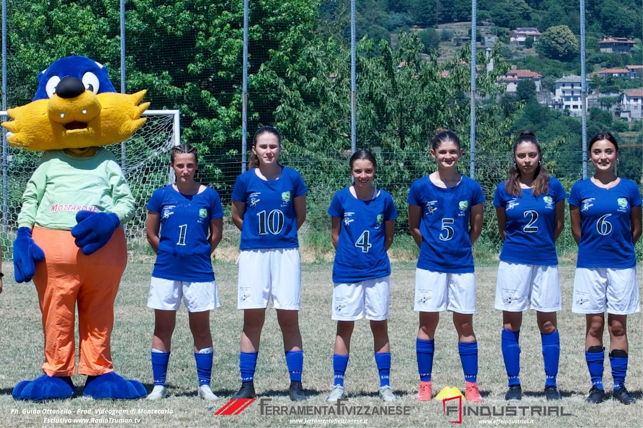 FOTO RIDOTTA WEB Ufficiale credits nazionale italiana calcio Miss una partita per elio videogram montepilli